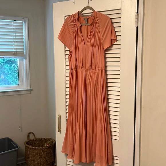 Dresses & Skirts - H&M large coral pleated dress